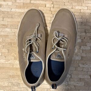 Columbia Men's Beige Sneakers